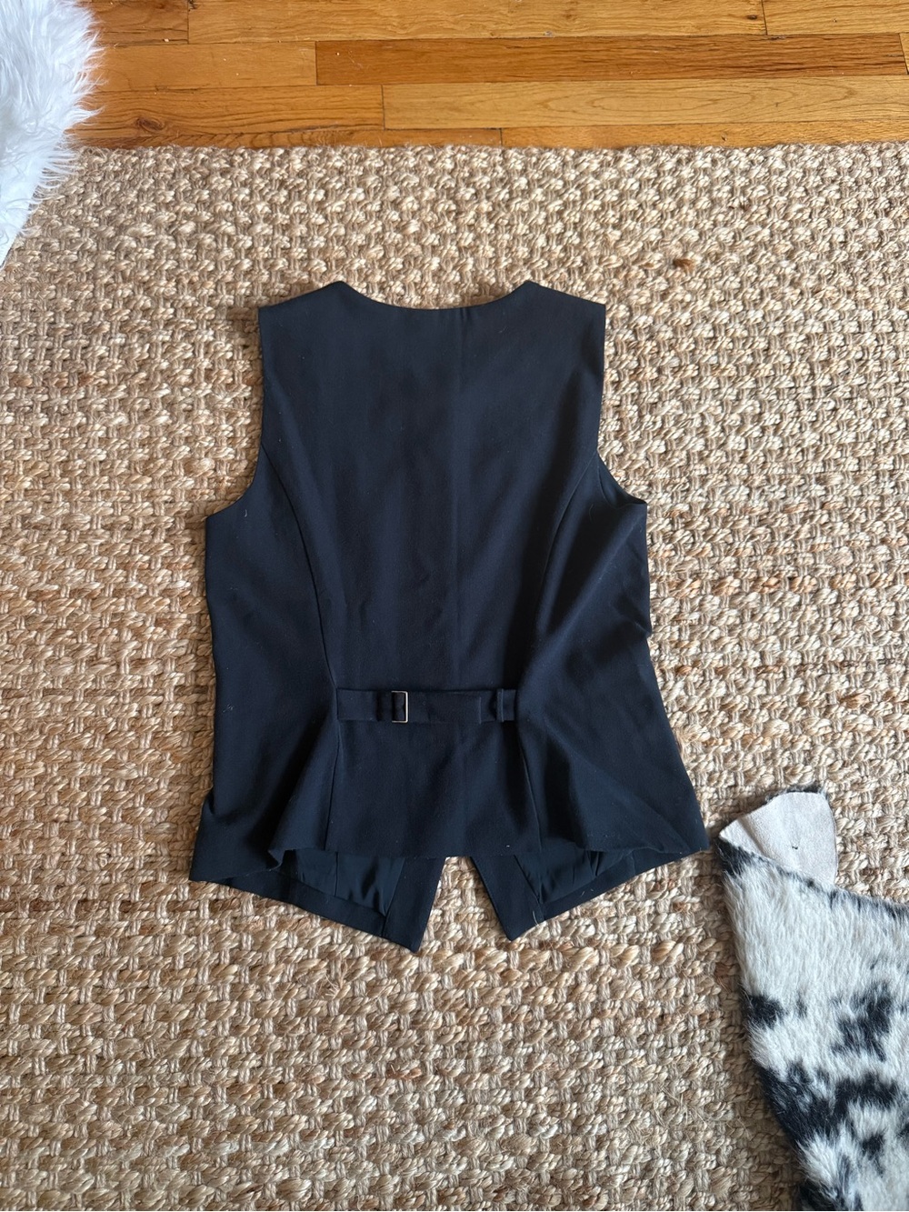 Abercombie Tailored Button Vest - Picture 2 of 3